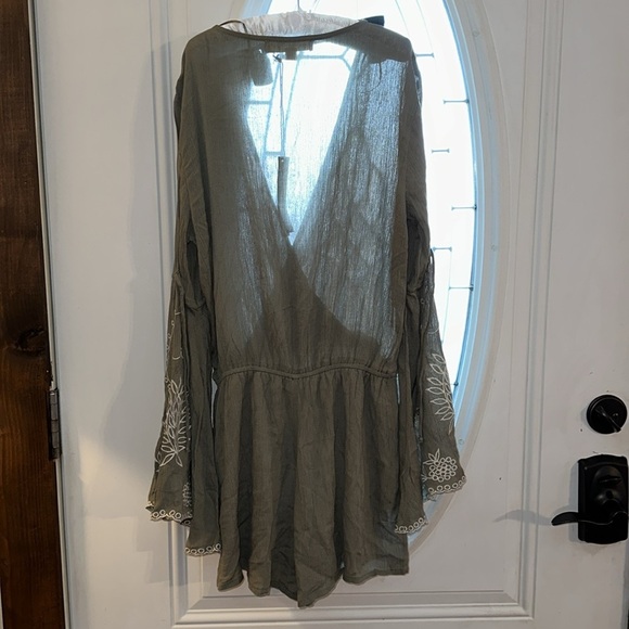 nwt LOVESTITCH Olive Green Floral Detail Romper Womens Size M - Picture 5 of 6